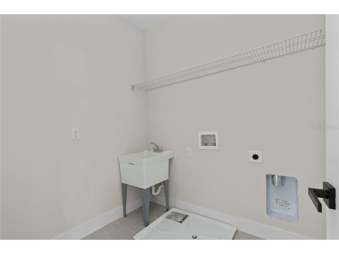 2102 Ashland Boulevard Orlando FL 32808 O6355876 image22