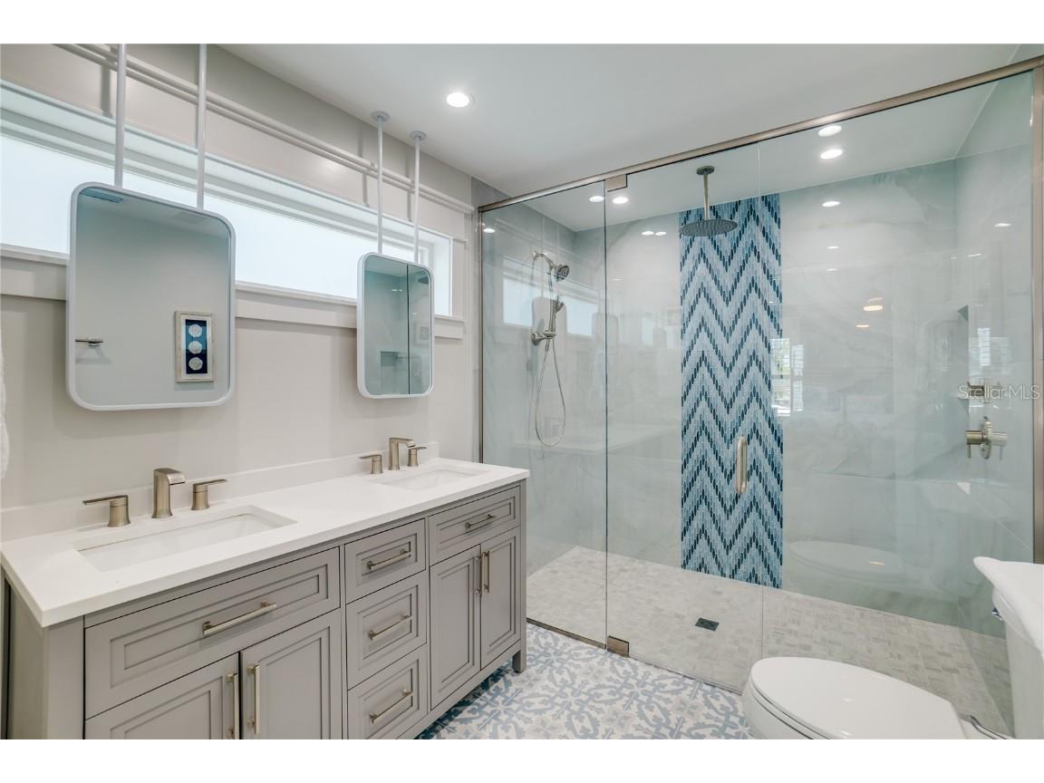 2102 Avenue B Bradenton Beach FL 34217 A4615961 image21