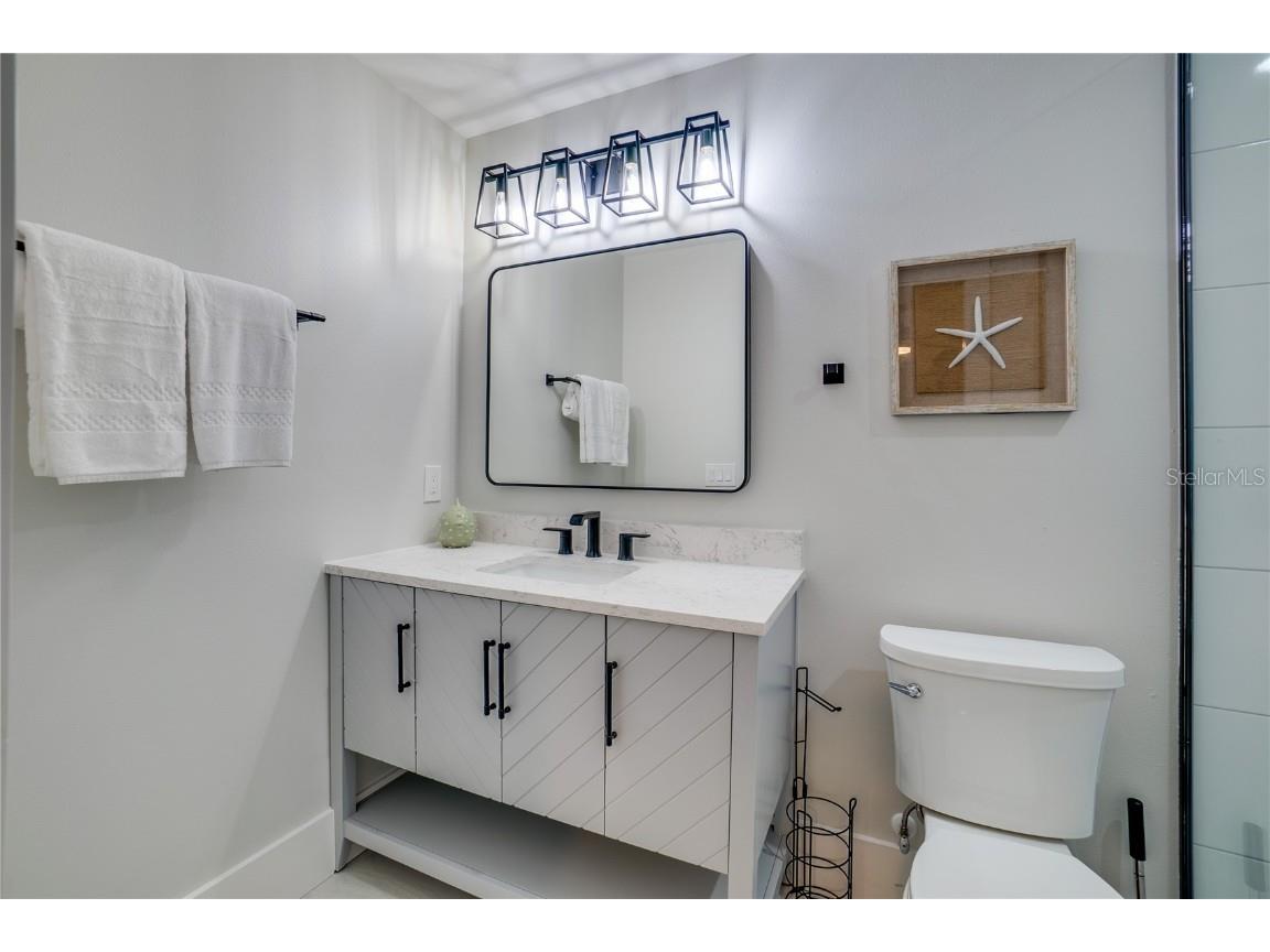 2102 Avenue B Bradenton Beach FL 34217 A4615961 image32