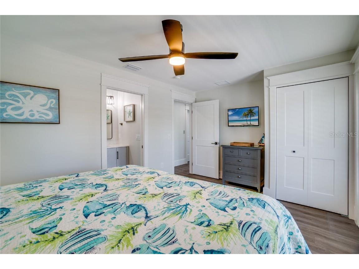 2102 Avenue B Bradenton Beach FL 34217 A4615961 image34