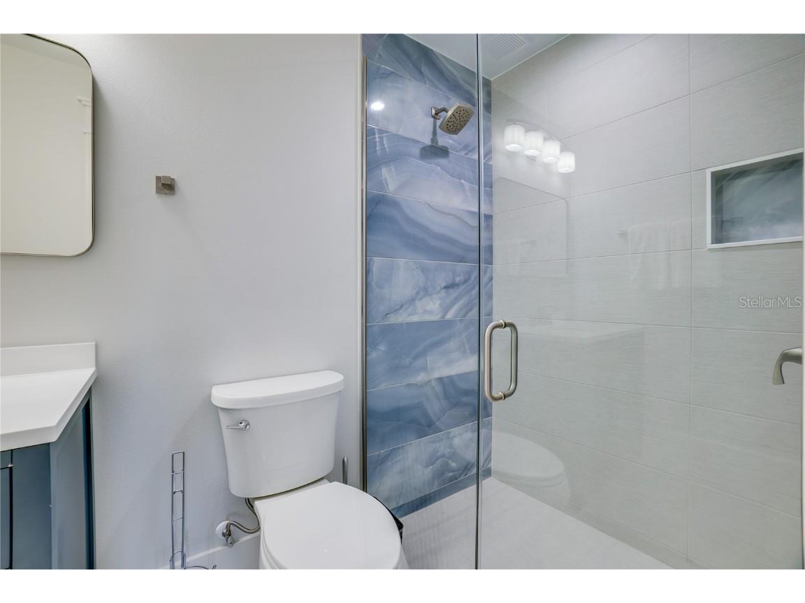 2102 Avenue B Bradenton Beach FL 34217 A4615961 image40