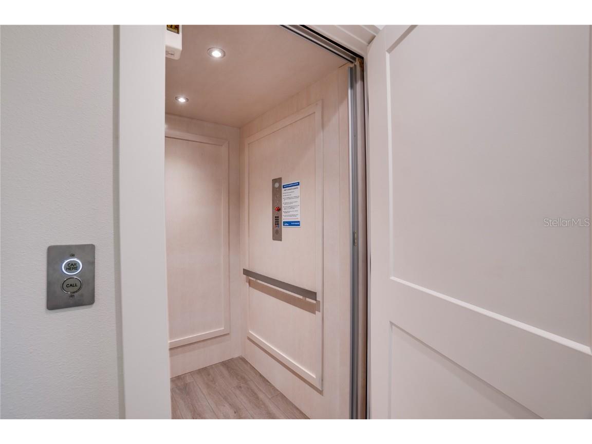 2102 Avenue B Bradenton Beach FL 34217 A4615961 image44