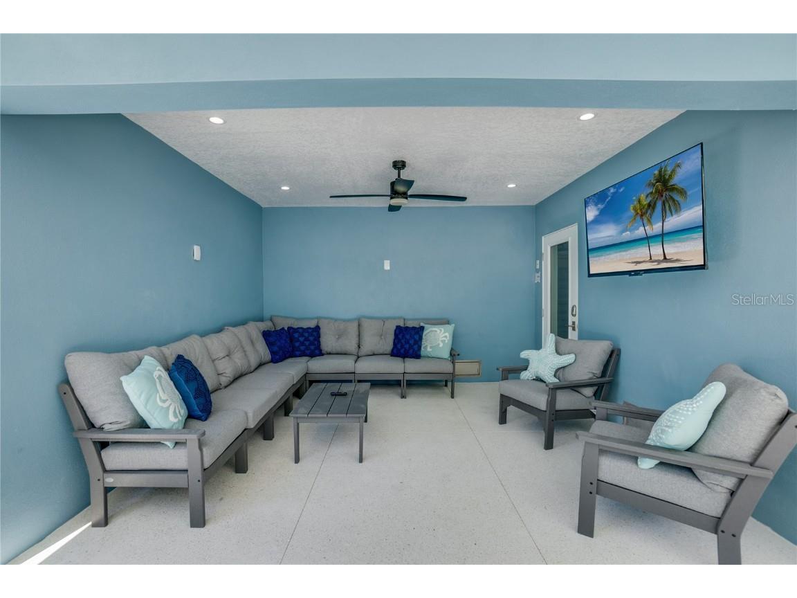 2102 Avenue B Bradenton Beach FL 34217 A4615961 image54