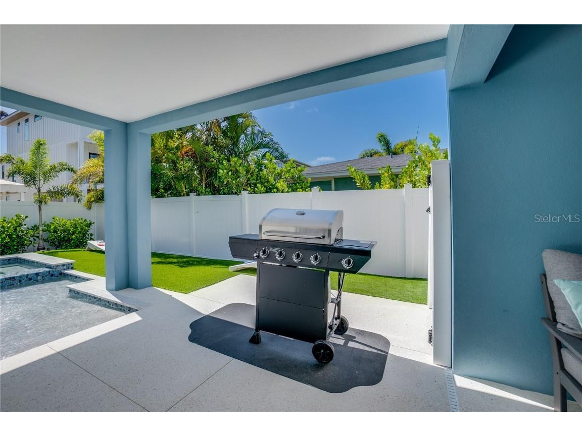 2102 Avenue B Bradenton Beach FL 34217 A4615961 image56