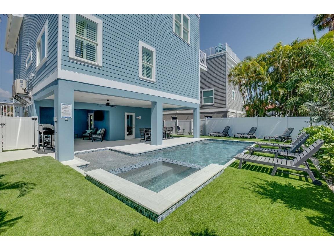 2102 Avenue B Bradenton Beach FL 34217 A4615961 image58