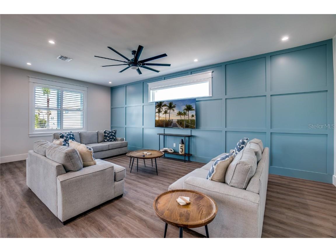 2102 Avenue B Bradenton Beach FL 34217 A4615961 image6