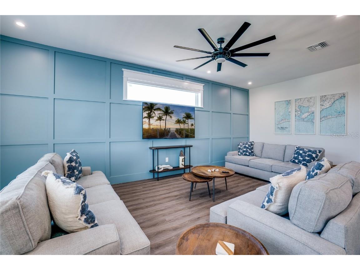 2102 Avenue B Bradenton Beach FL 34217 A4615961 image7