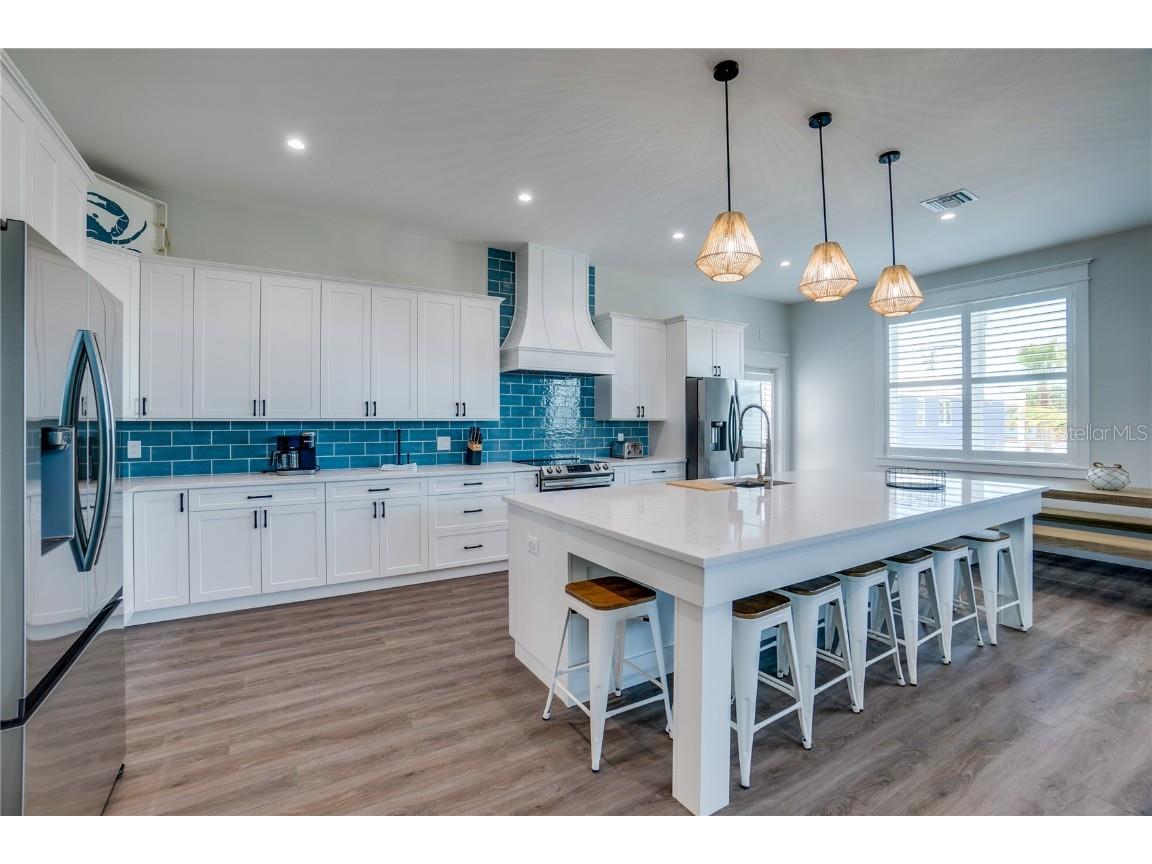 2102 Avenue B Bradenton Beach FL 34217 A4615961 image9