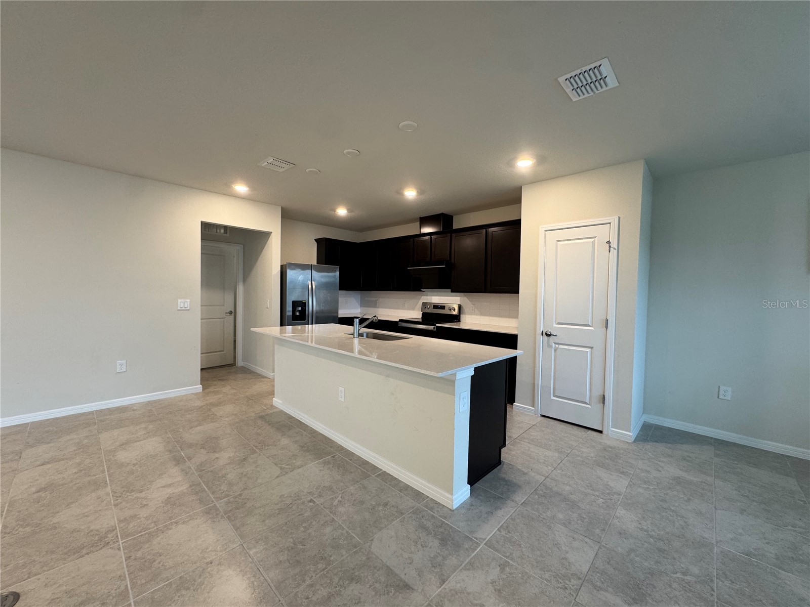 2102 Charming Avenue Davenport FL 33896 O6407175 image2