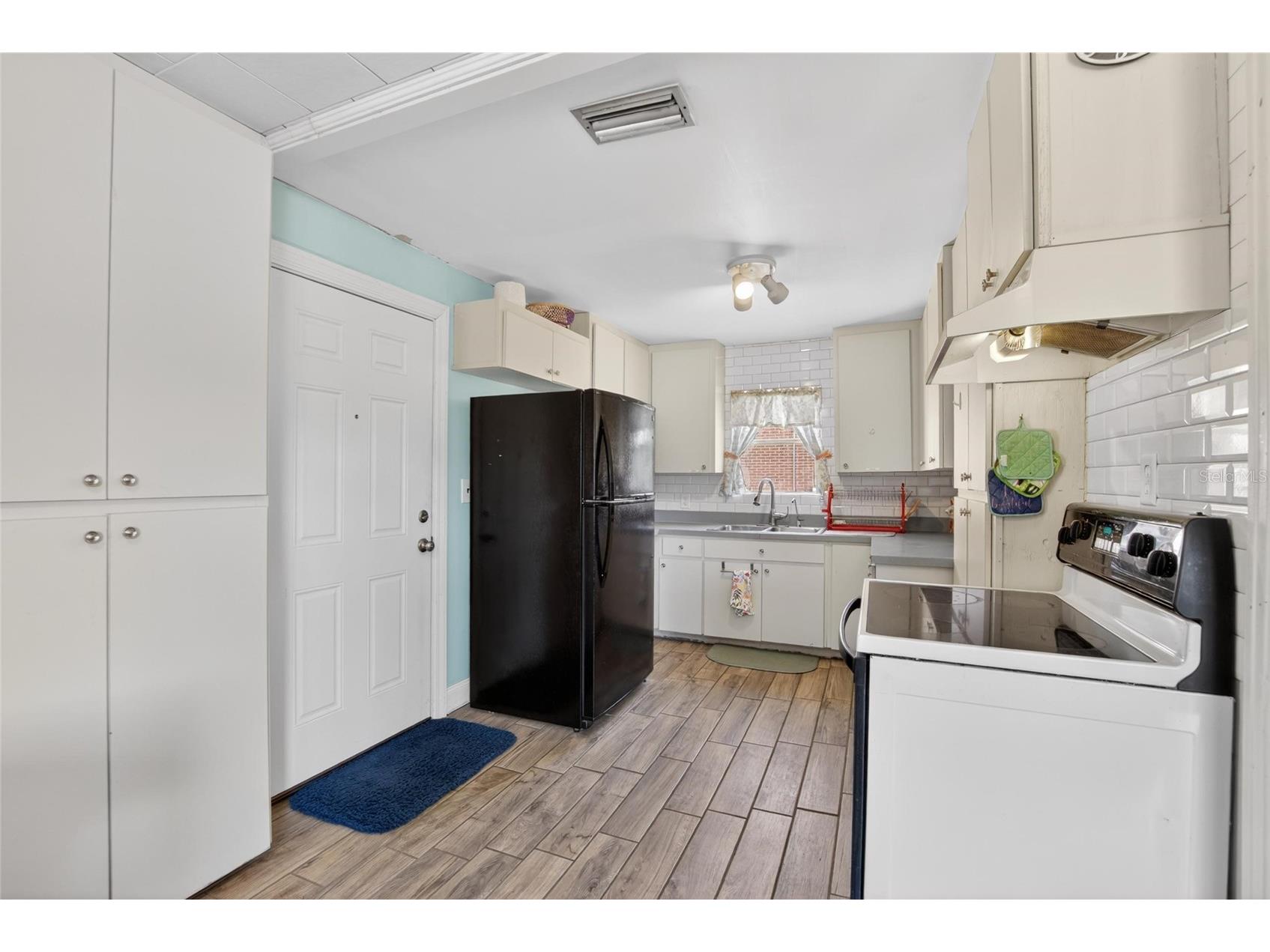 2102 Columbus Drive Brandon FL 33510 TB8505831 image11
