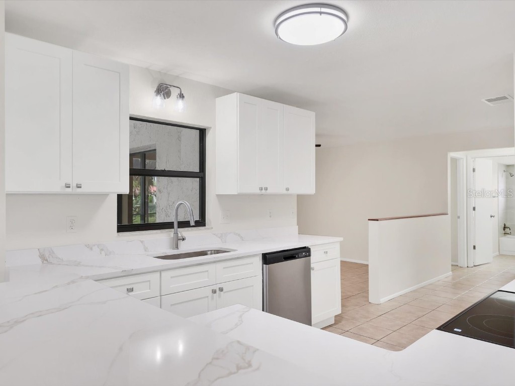 2102 Country Meadows Place Sarasota FL 34235 A4657917 image12