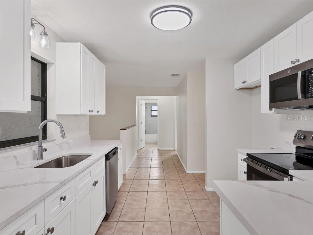 2102 Country Meadows Place Sarasota FL 34235 A4657917 image14