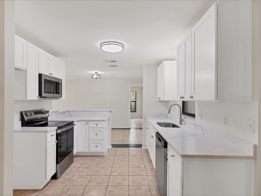 2102 Country Meadows Place Sarasota FL 34235 A4657917 image15