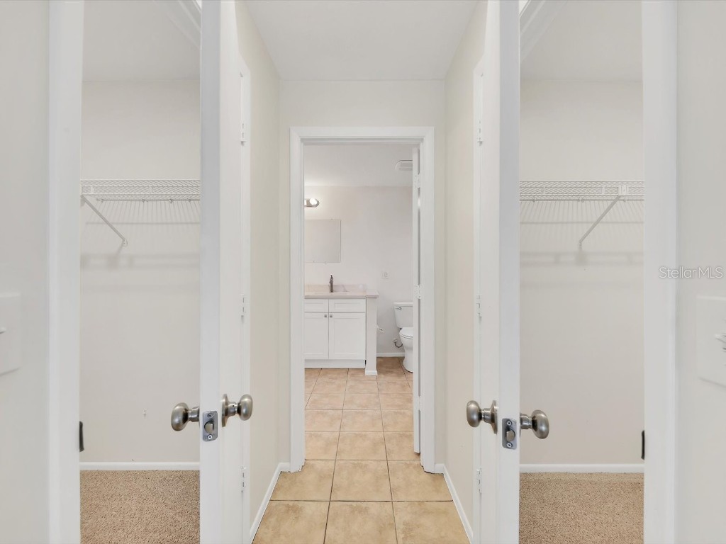 2102 Country Meadows Place Sarasota FL 34235 A4657917 image25