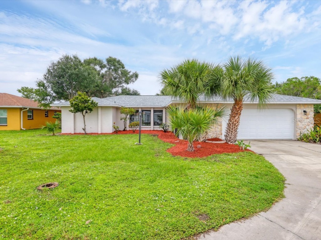 2102 Country Meadows Place Sarasota FL 34235 A4657917 image40