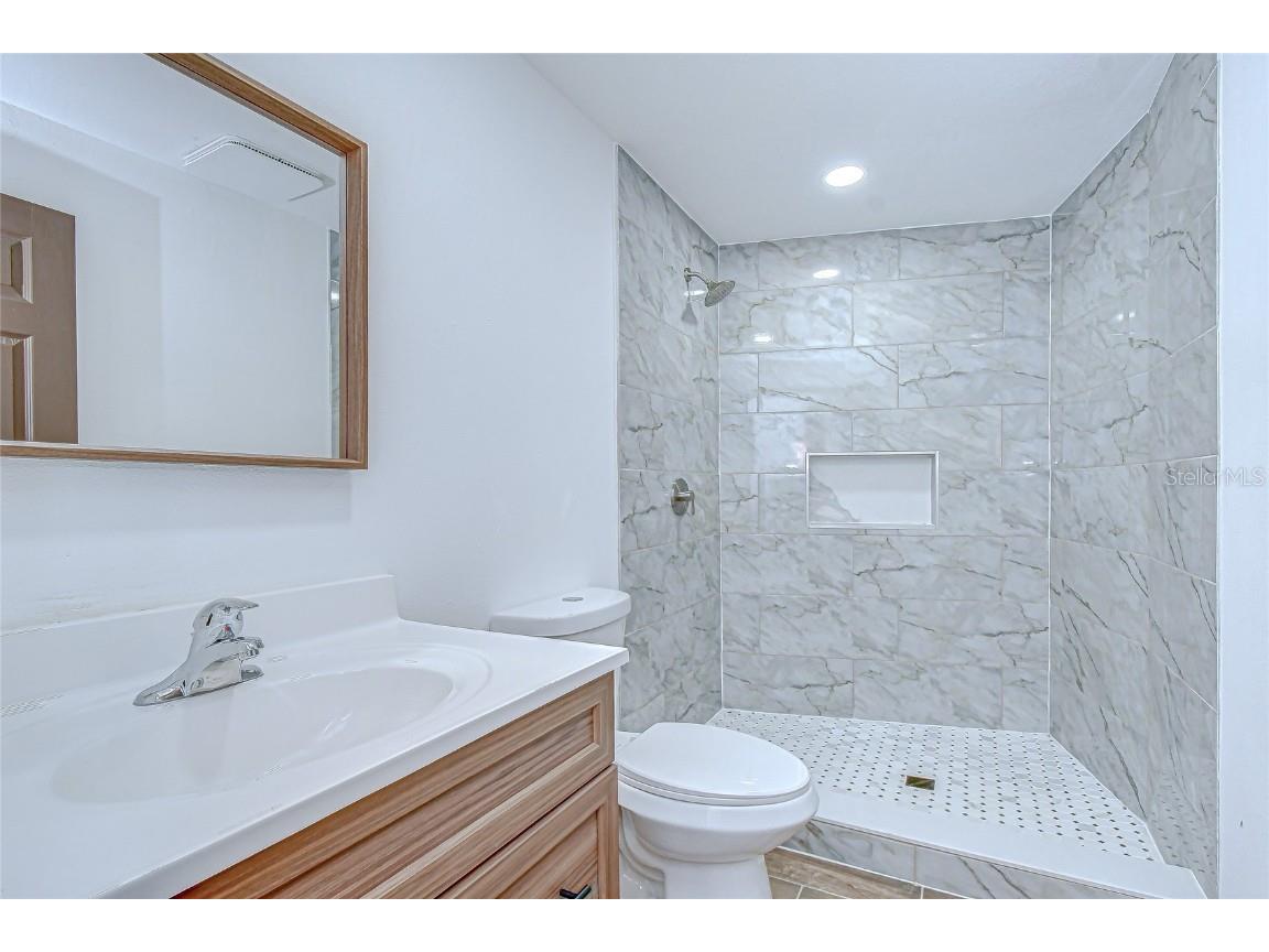 2102 Doefield Court Valrico FL 33596 TB8446897 image20