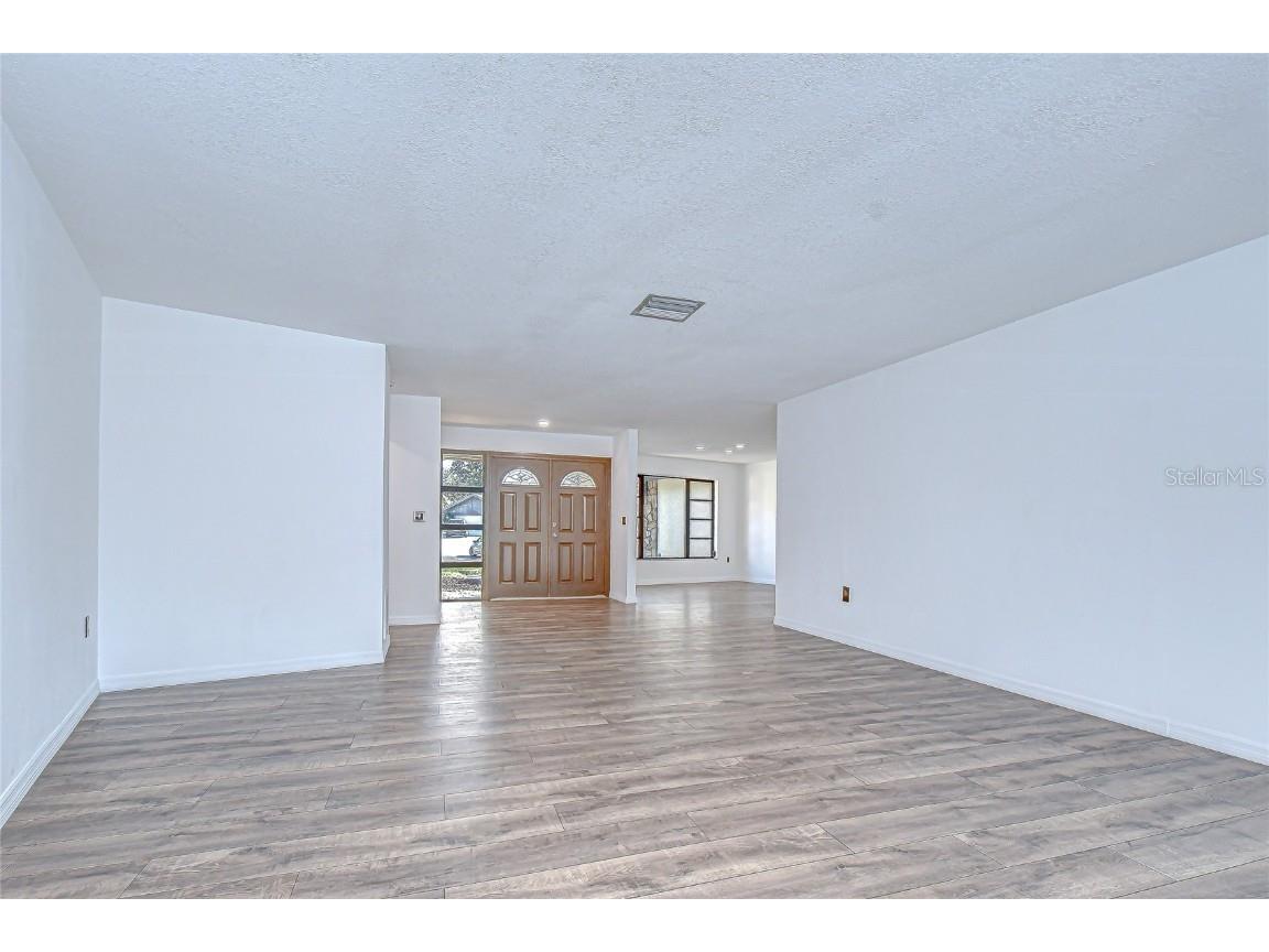 2102 Doefield Court Valrico FL 33596 TB8446897 image6