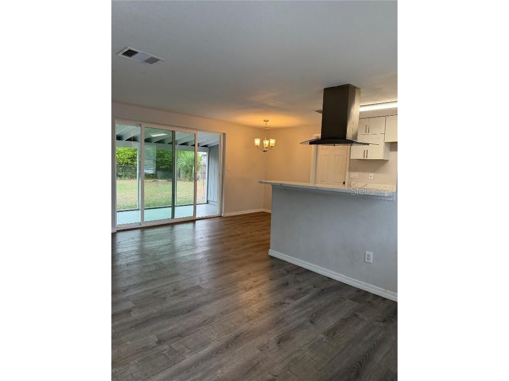 2102 E 115th Avenue Tampa FL 33612 TB8453858 image4