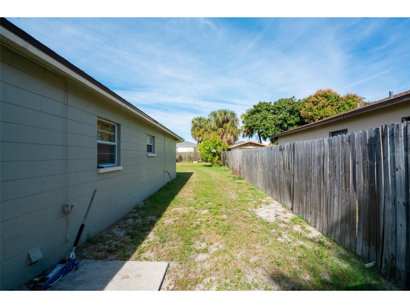 2102 E Frierson Avenue Tampa FL 33610 TB8465038 image20