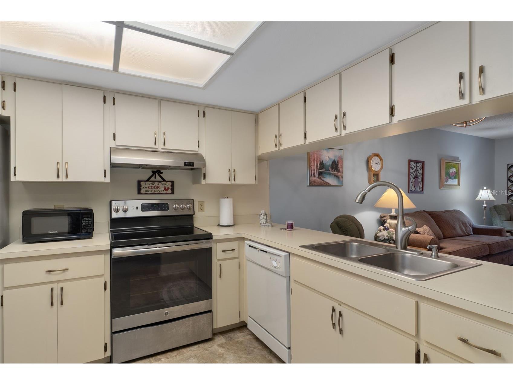 2102 Forester Way Spring Hill FL 34606 W7887038 image9