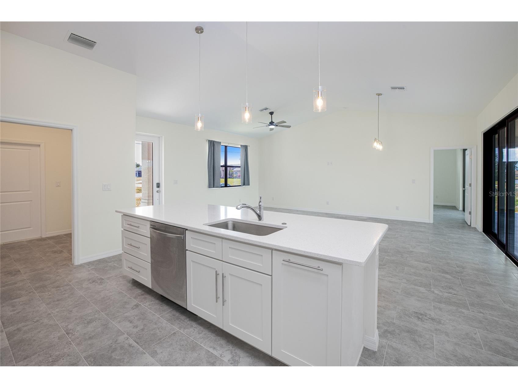 2102 NW 6th Place Cape Coral FL 33993 - LOCH NESS CANAL C7525042 image13