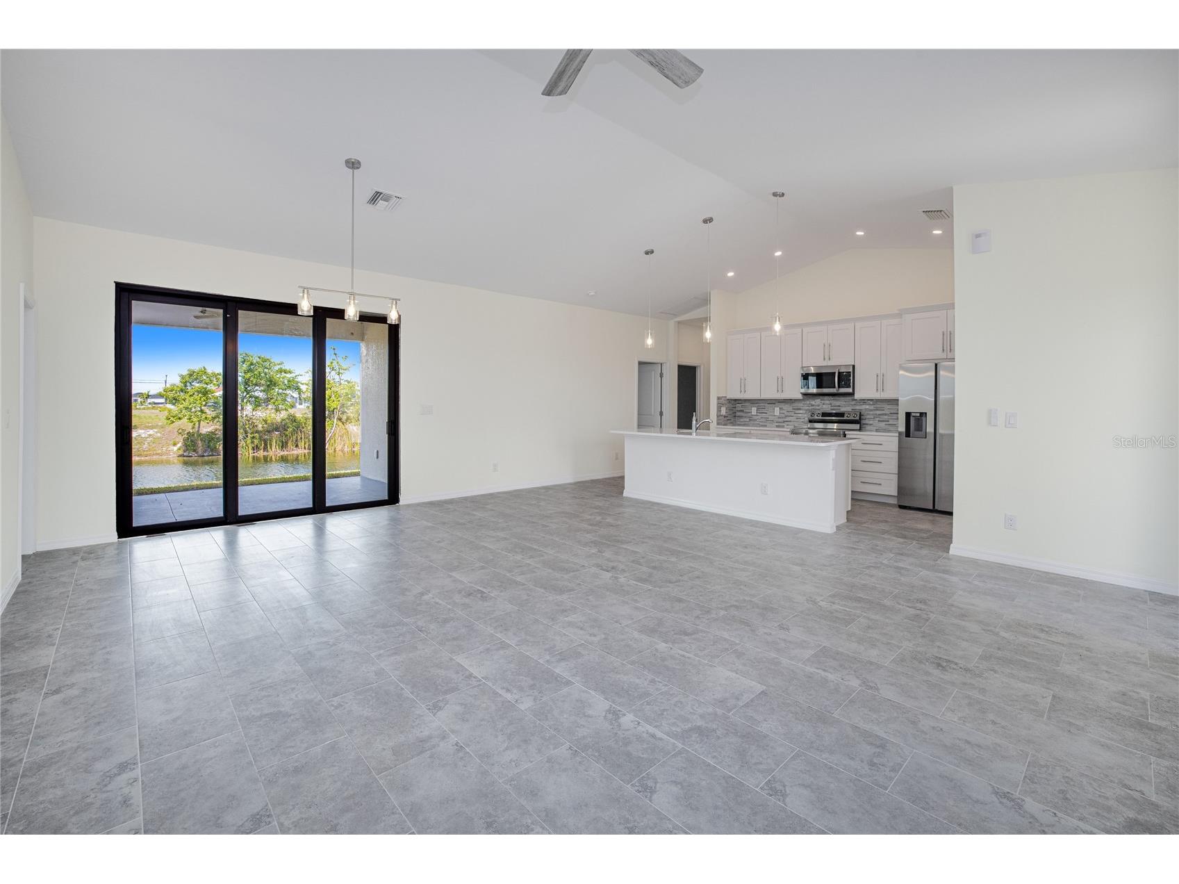 2102 NW 6th Place Cape Coral FL 33993 - LOCH NESS CANAL C7525042 image4