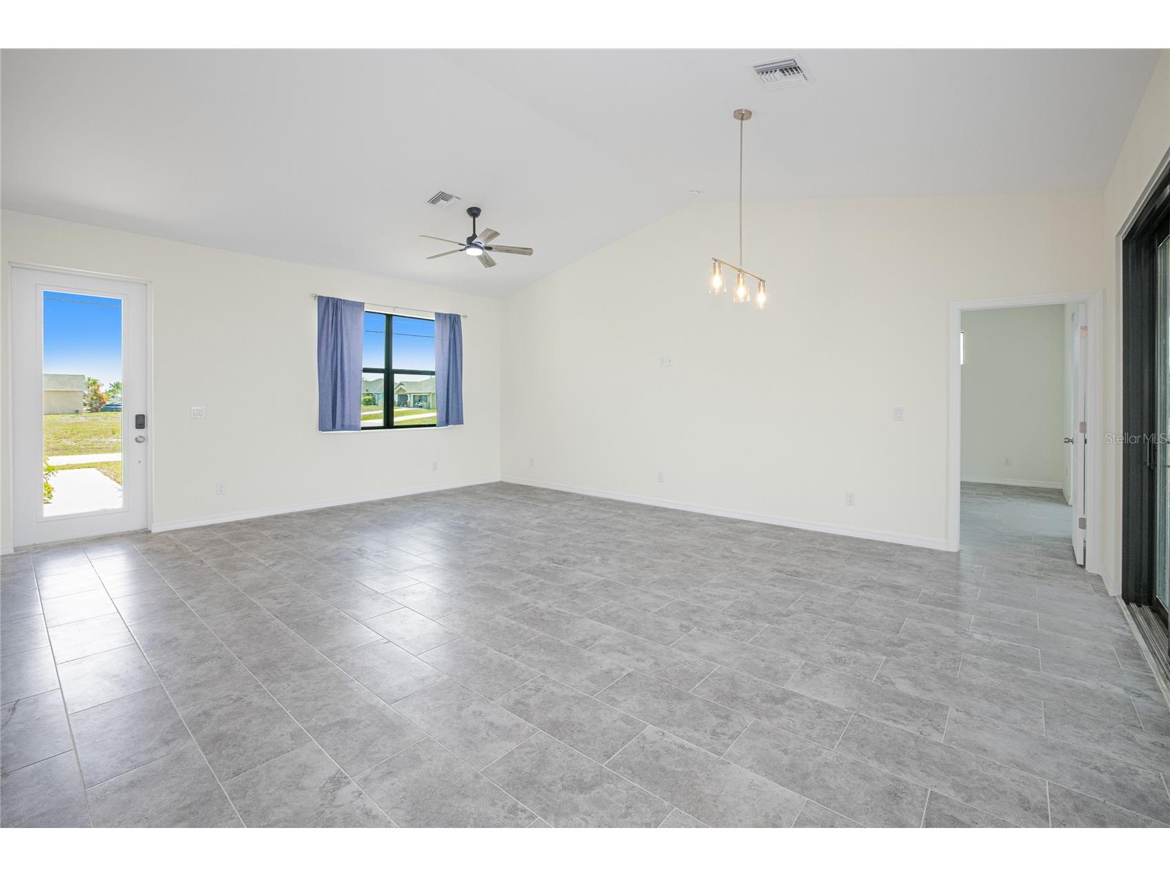 2102 NW 6th Place Cape Coral FL 33993 - LOCH NESS CANAL C7525042 image8