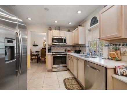 2102 S Fore Circle Tampa FL 33612 TB8475187 image4