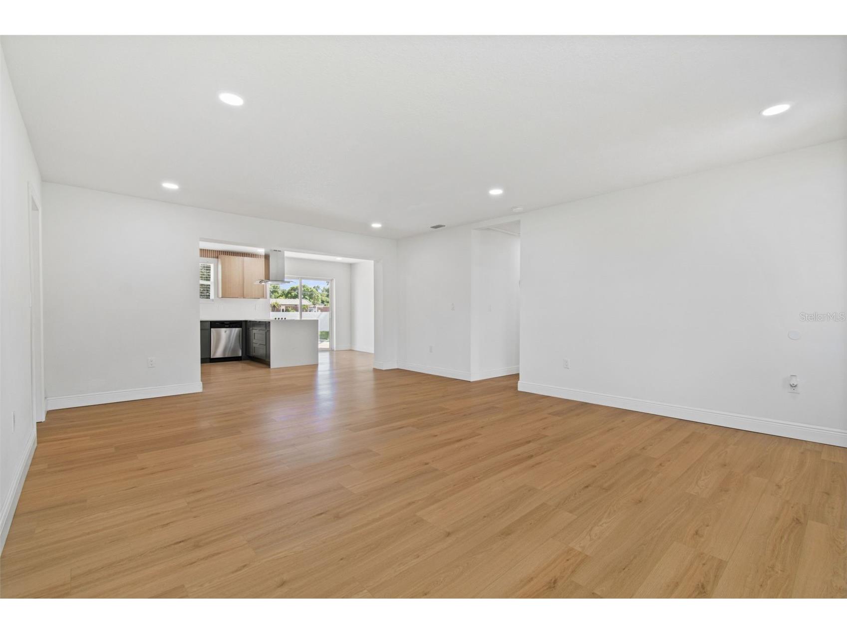 2102 W Ferris Avenue Tampa FL 33603 TB8519730 image10