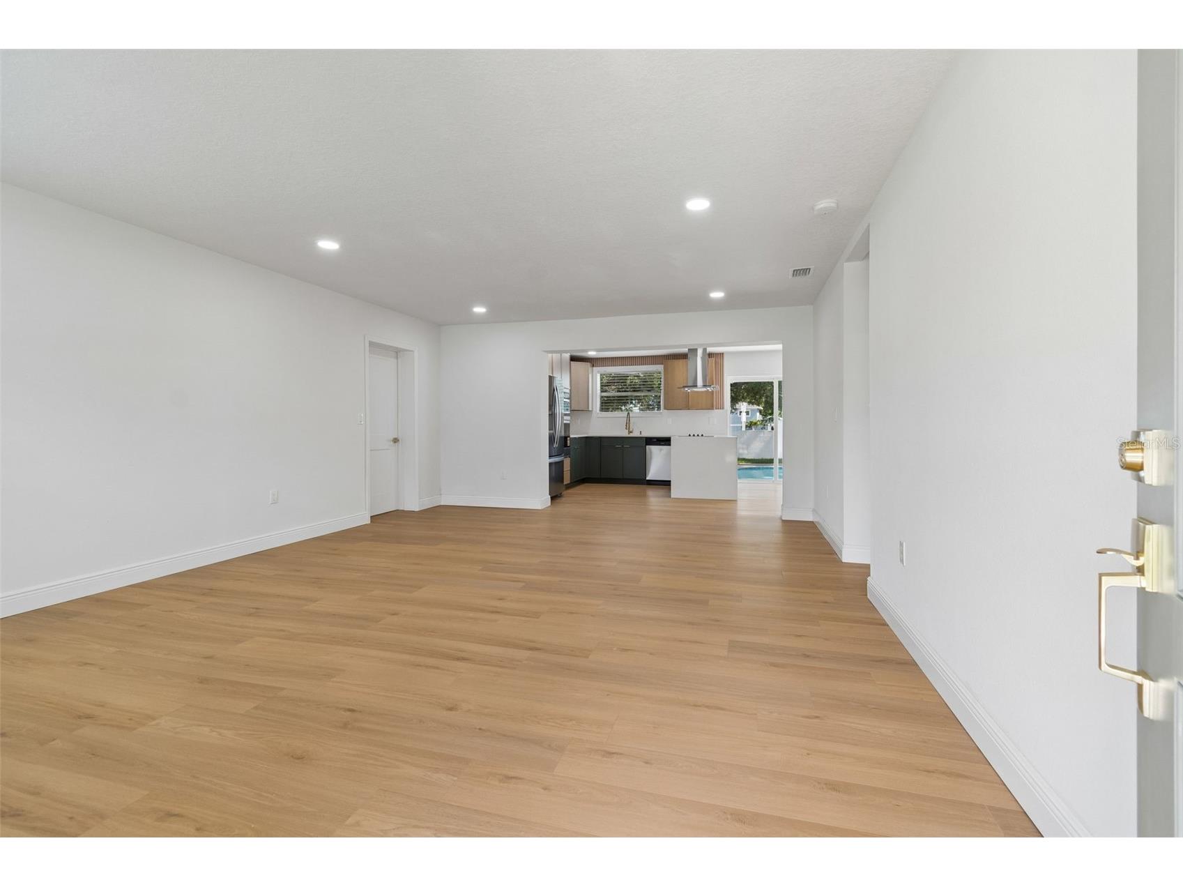 2102 W Ferris Avenue Tampa FL 33603 TB8519730 image12