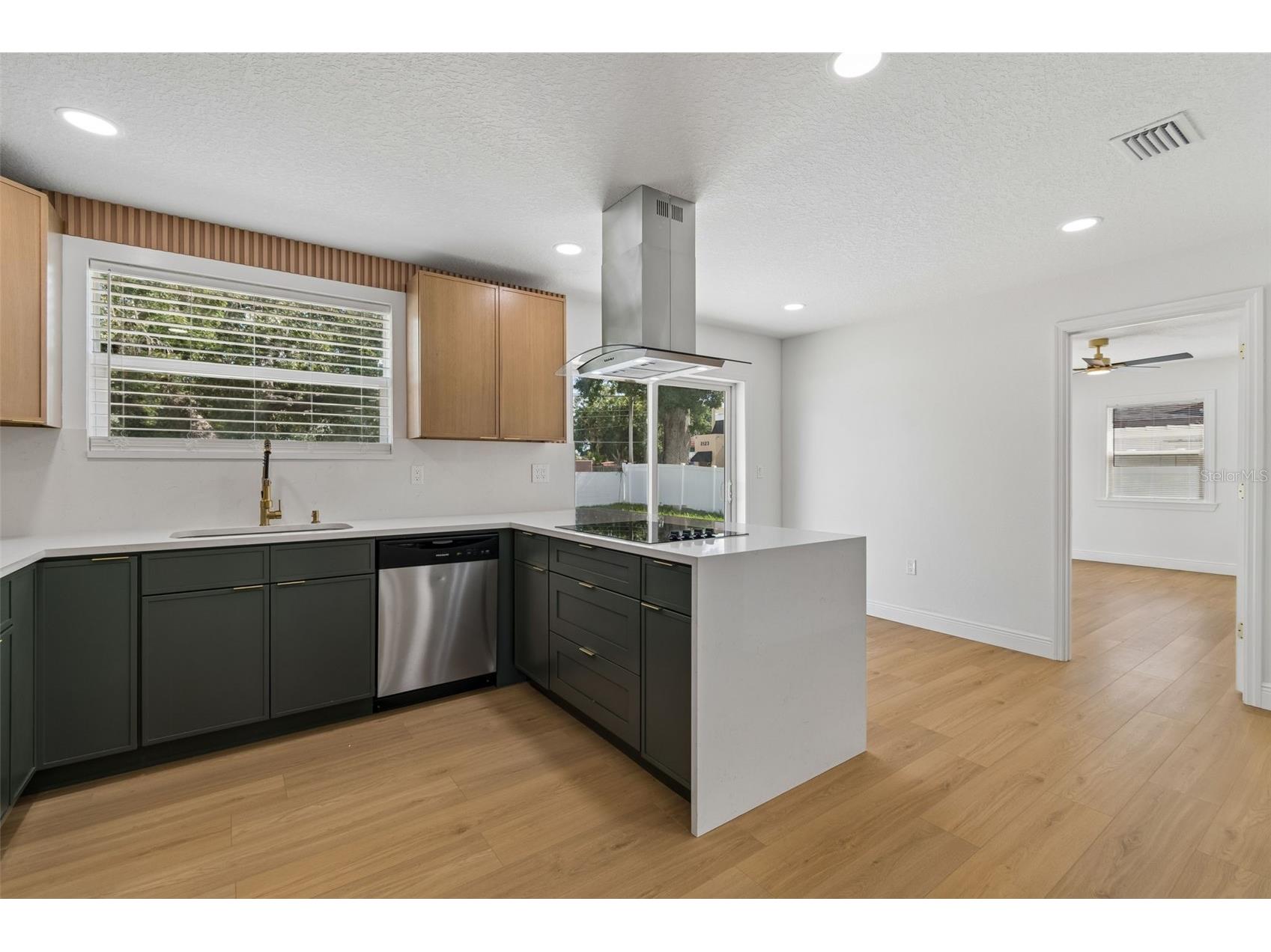 2102 W Ferris Avenue Tampa FL 33603 TB8519730 image16