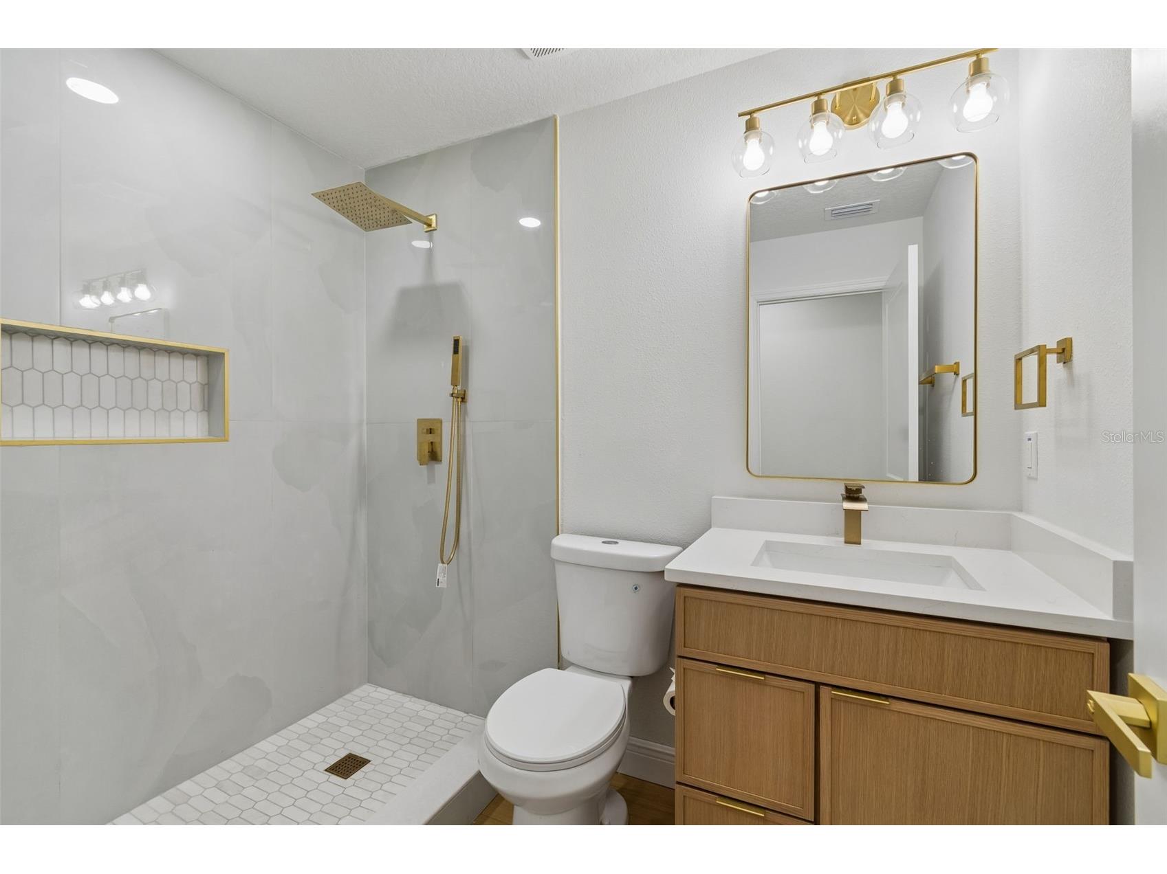 2102 W Ferris Avenue Tampa FL 33603 TB8519730 image49