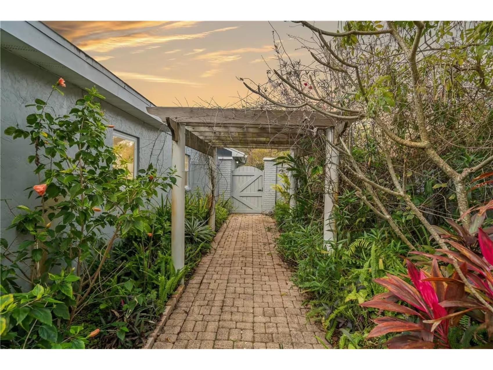 2102 W Kyra Drive Tampa FL 33612 TB8488965 image34