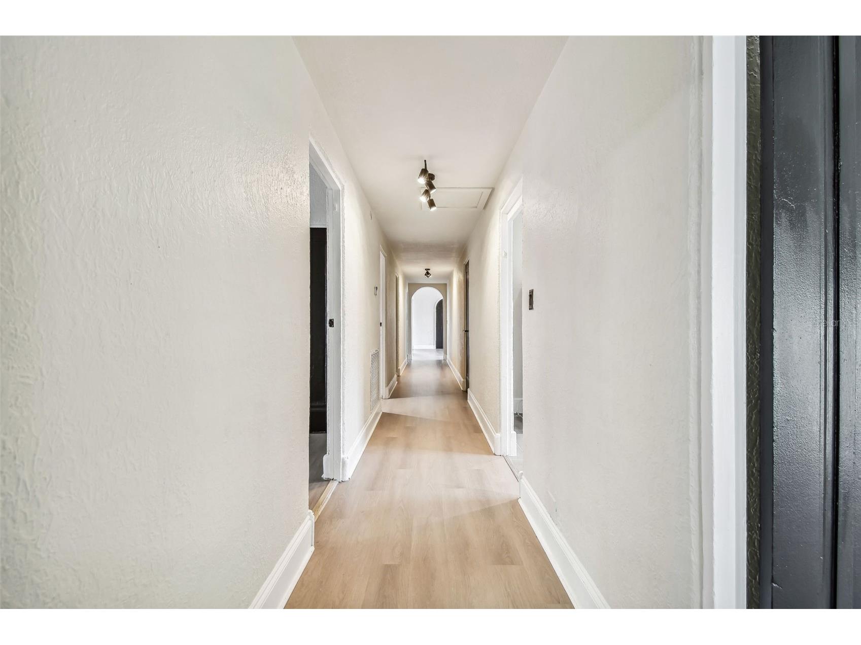2102 W La Salle Street Tampa FL 33607 TB8518156 image35