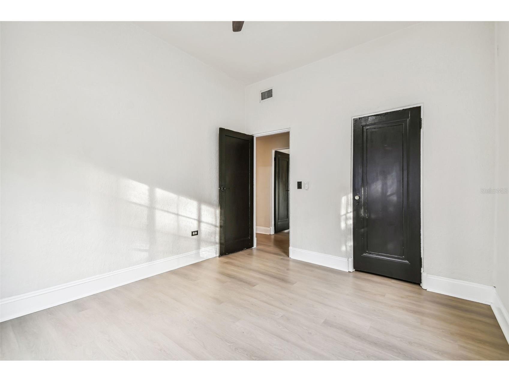 2102 W La Salle Street Tampa FL 33607 TB8518156 image37