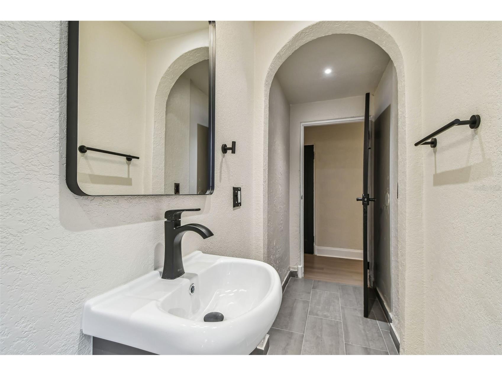 2102 W La Salle Street Tampa FL 33607 TB8518156 image45