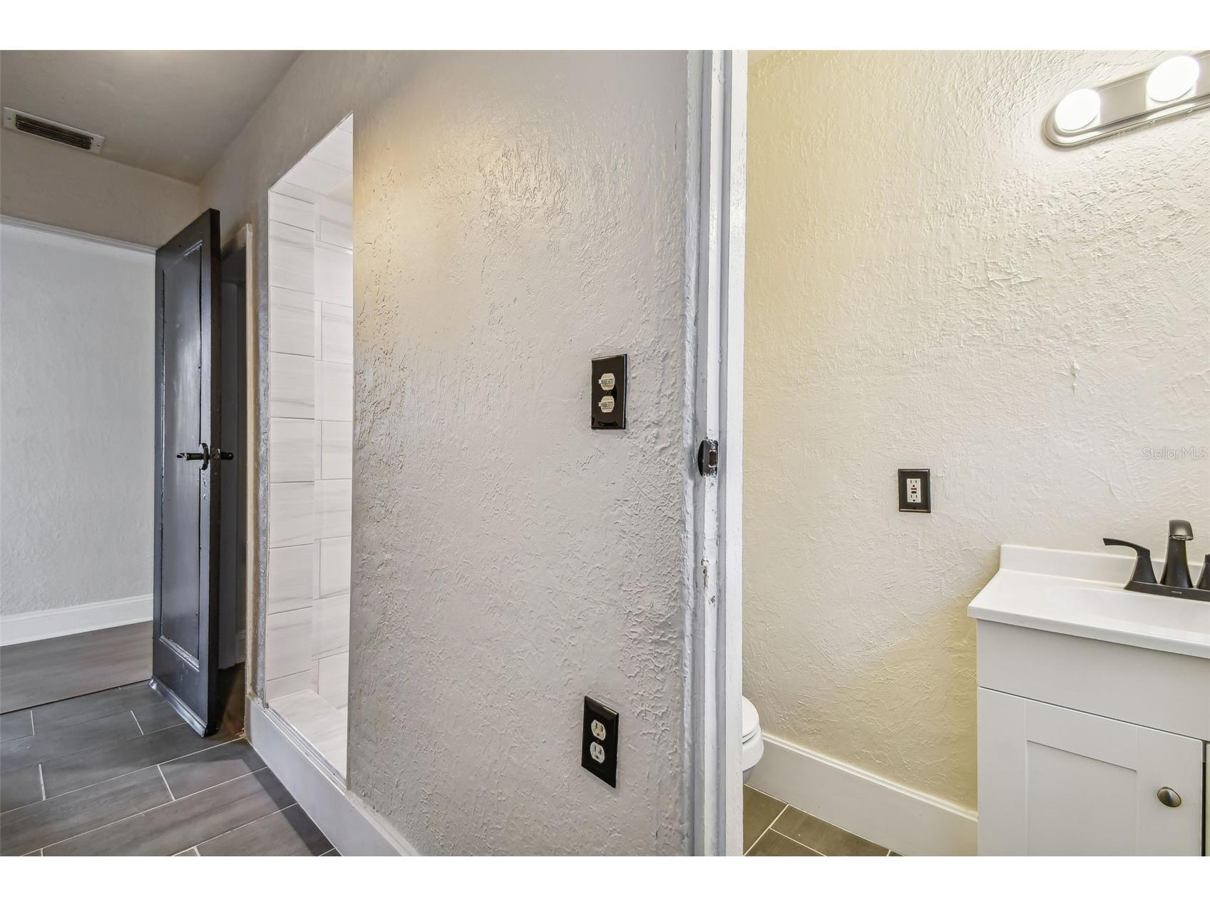 2102 W La Salle Street Tampa FL 33607 TB8518156 image54