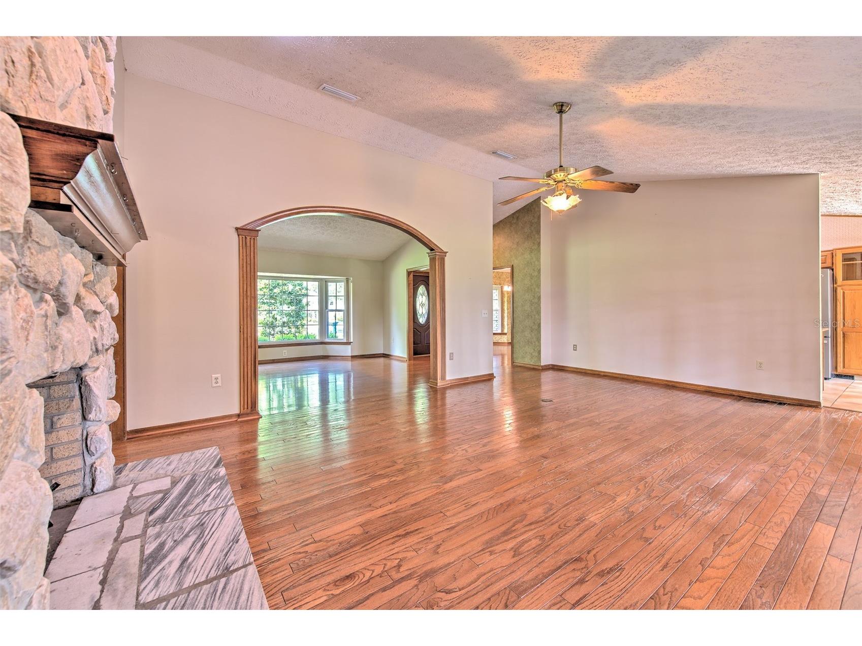 2102 Whitlock Place Dover FL 33527 TB8519690 image11