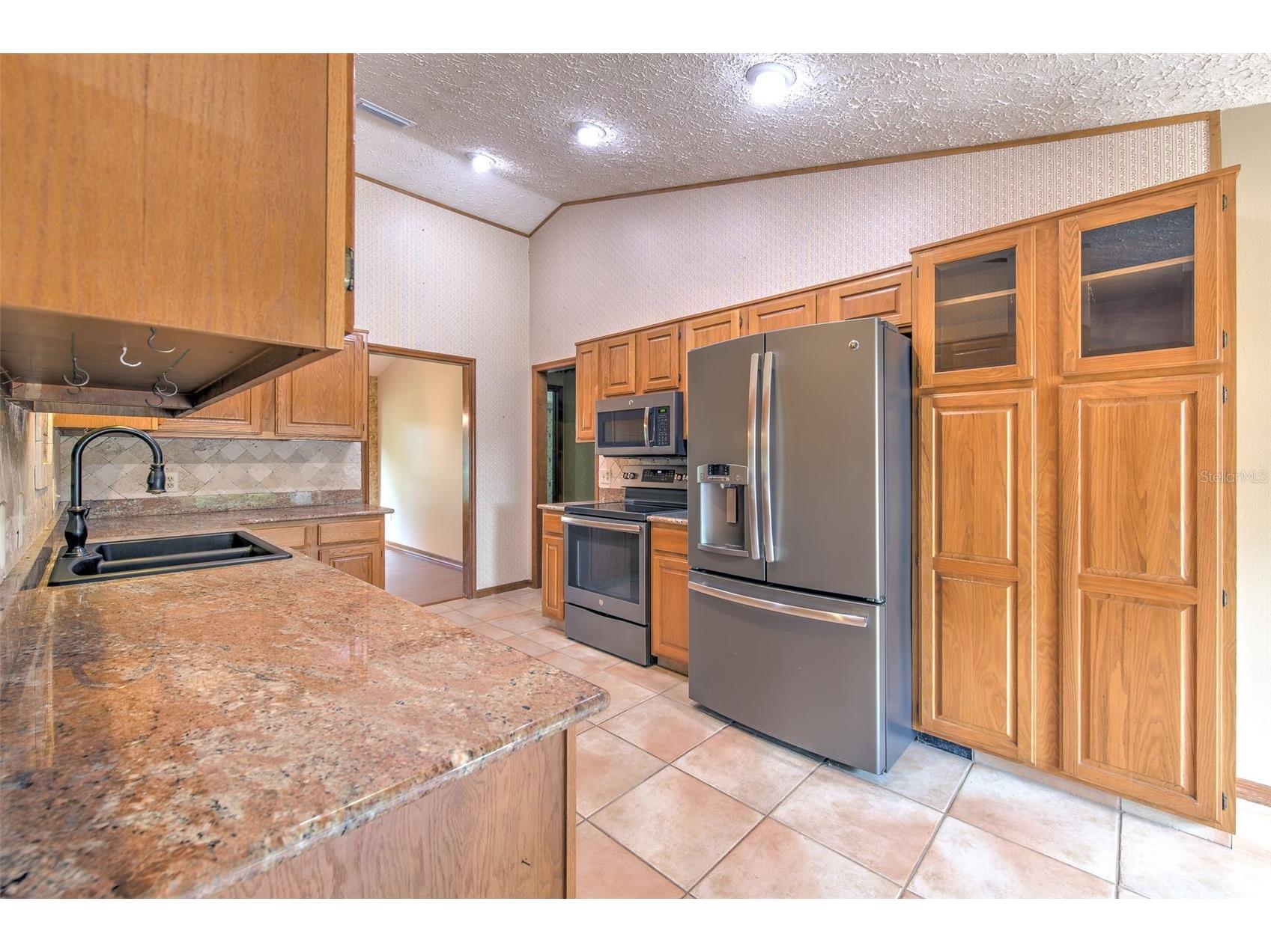 2102 Whitlock Place Dover FL 33527 TB8519690 image14