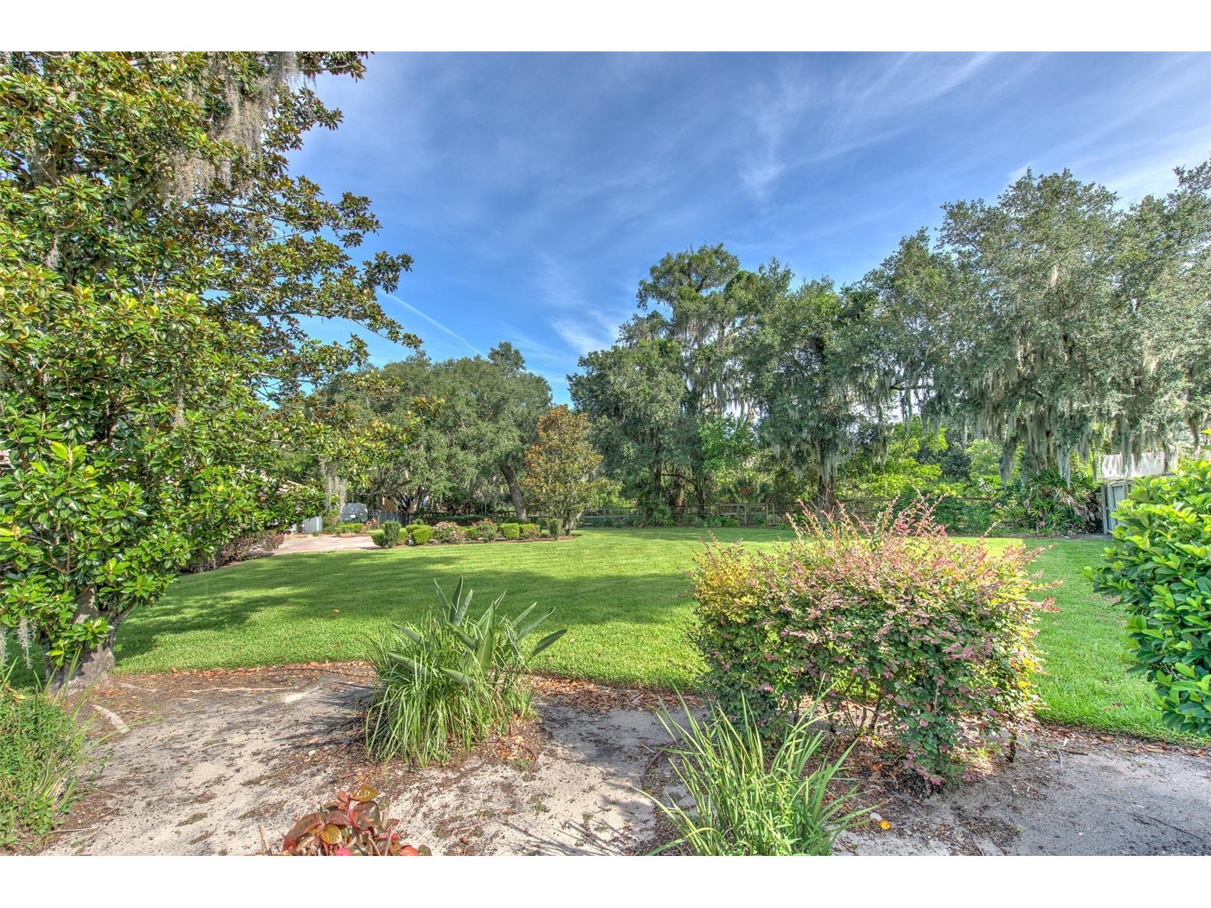 2102 Whitlock Place Dover FL 33527 TB8519690 image37