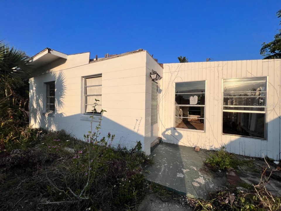 21027 Ionia Avenue Port Charlotte FL 33952 O6111800 image1