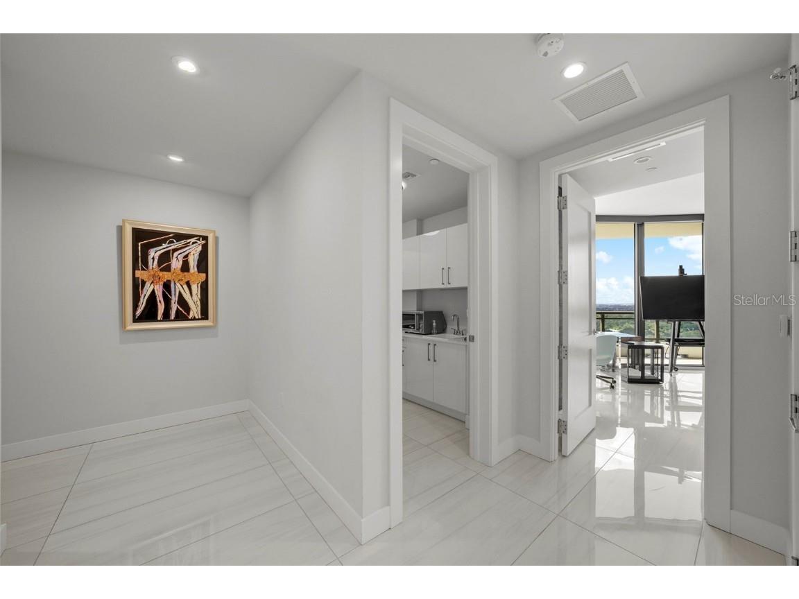 2103 Bayshore Boulevard #1701 Tampa FL 33606 TB8443825 image34