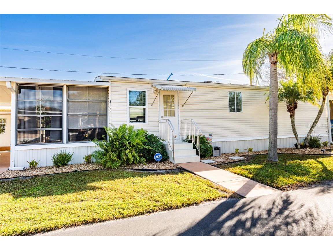 2103 Lake Linda Circle Lutz FL 33558 - LAKE LINDA TB8328406 image1