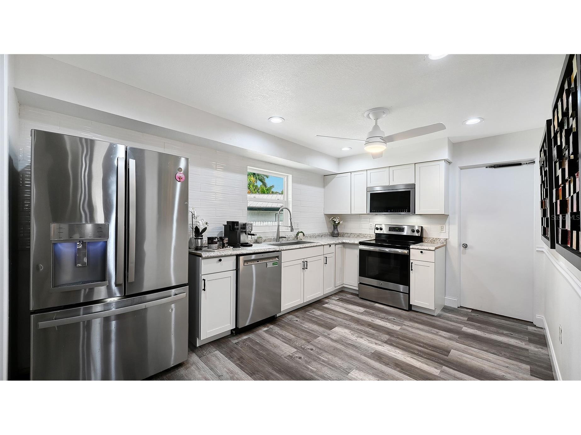 2103 Lusitania Drive Sarasota FL 34231 - PHILLIPPI CREEK A4696955 image15