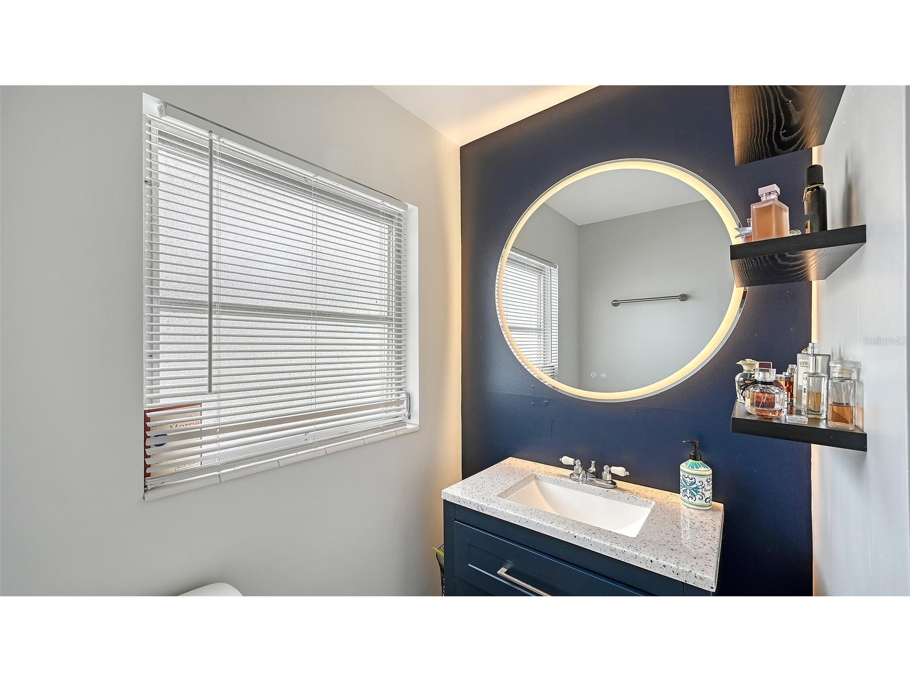 2103 Lusitania Drive Sarasota FL 34231 - PHILLIPPI CREEK A4696955 image24