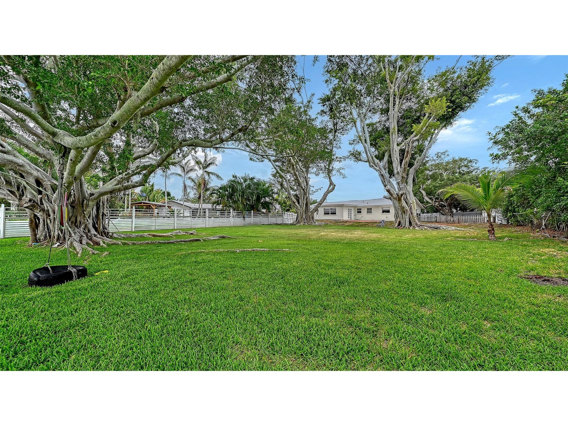 2103 Lusitania Drive Sarasota FL 34231 - PHILLIPPI CREEK A4696955 image39