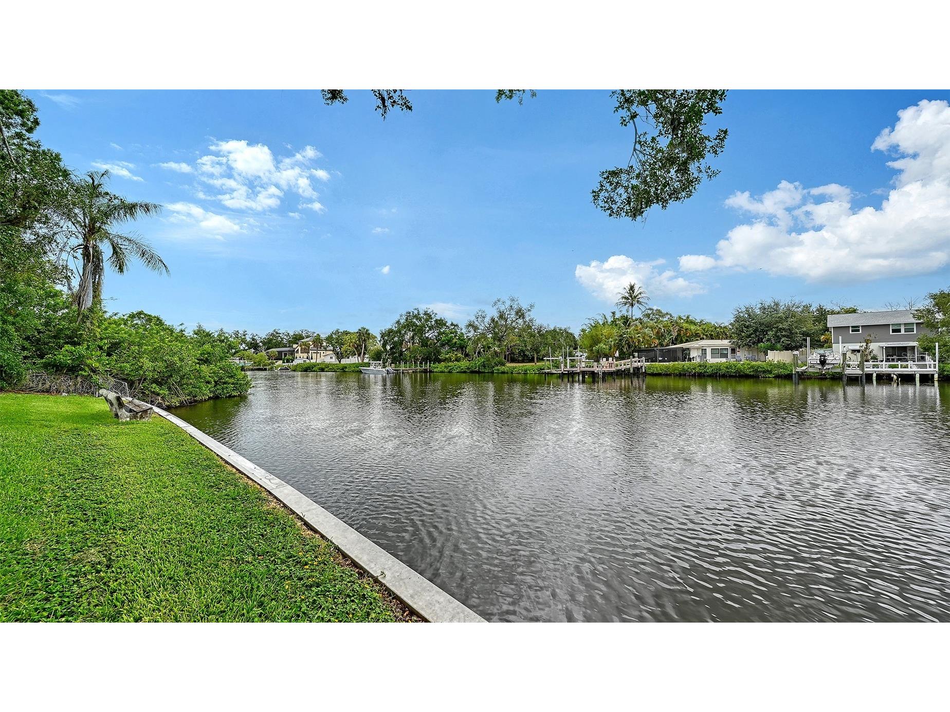 2103 Lusitania Drive Sarasota FL 34231 - PHILLIPPI CREEK A4696955 image4