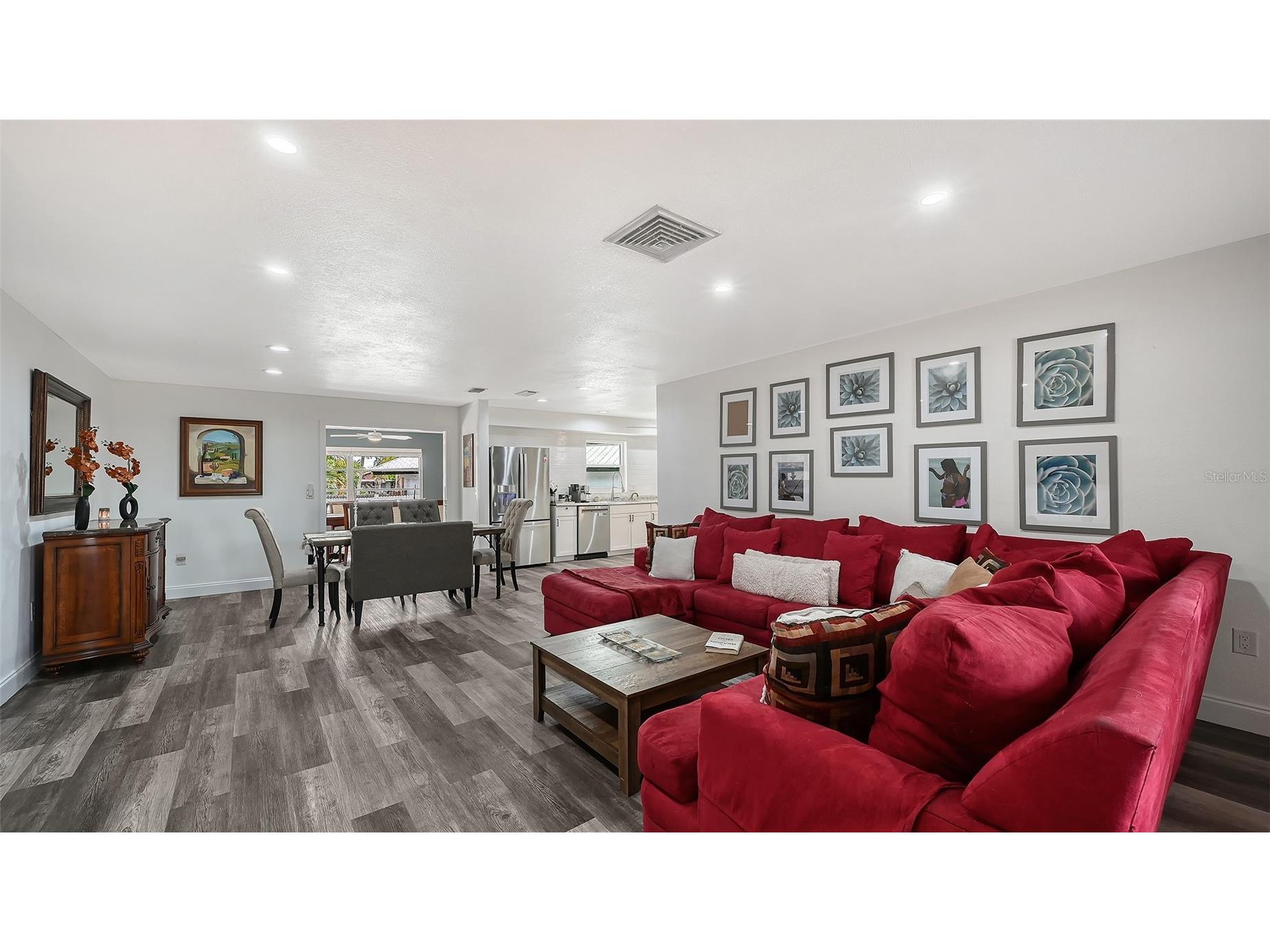 2103 Lusitania Drive Sarasota FL 34231 - PHILLIPPI CREEK A4696955 image8