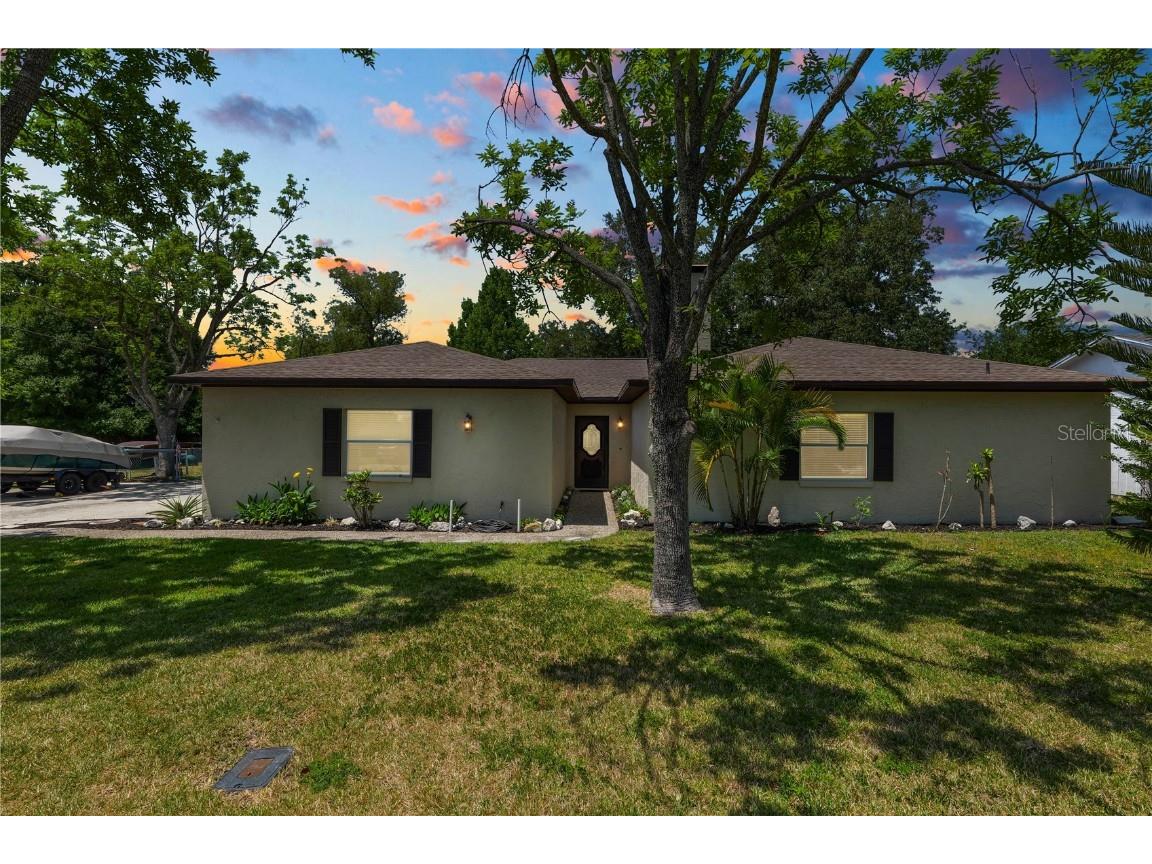 2103 Sylvester Court Lakeland FL 33803 - LAKE BENTLEY L4952592 image1