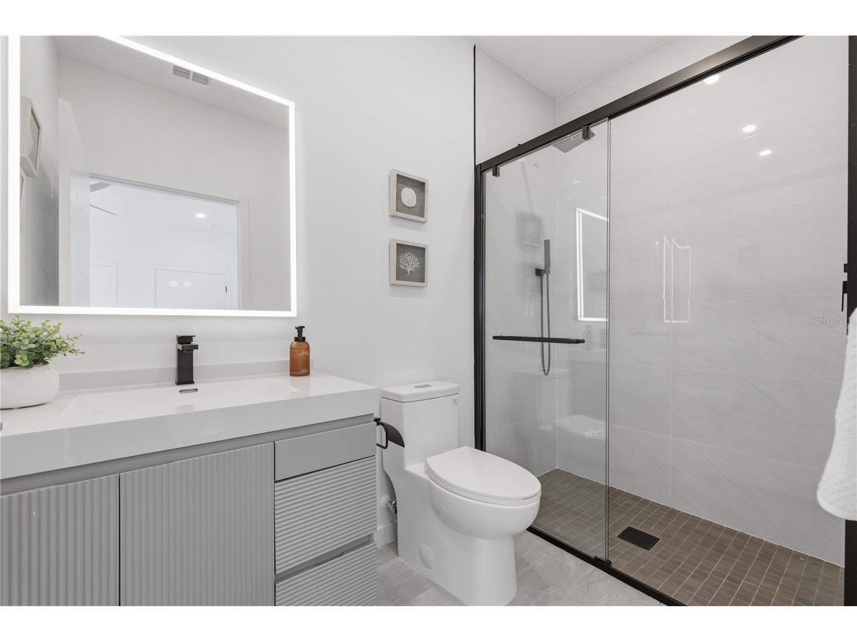 2104 4th Street S #3 Saint Petersburg FL 33705 TB8514276 image8